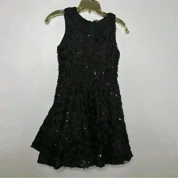 Justice Black Floral Girls Dress, Frilly Skirt Bottom, Size 12 Belt Not Included - Picture 1 of 5